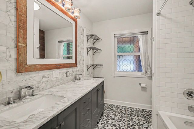 1130 S Shore Drive, Holland City, MI 49423