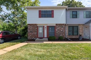 2376 Hiddengarden Court, Ballwin, MO 63021