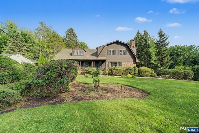 812 Mountain Avenue, Wyckoff, NJ 07481