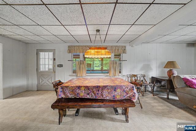 812 Mountain Avenue, Wyckoff, NJ 07481