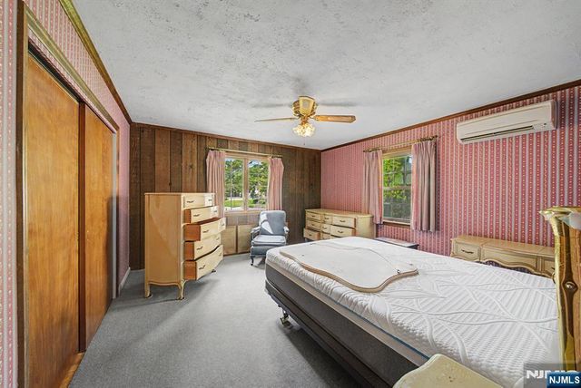 812 Mountain Avenue, Wyckoff, NJ 07481