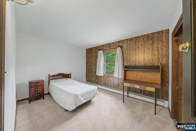 812 Mountain Avenue, Wyckoff, NJ 07481