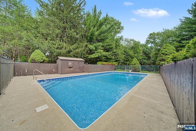 812 Mountain Avenue, Wyckoff, NJ 07481
