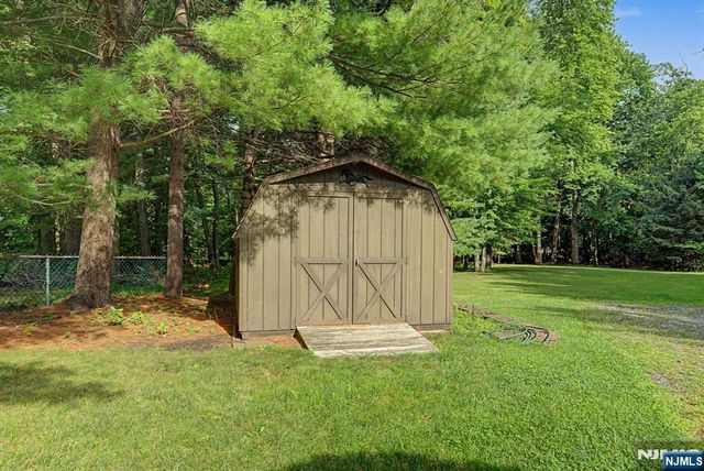 812 Mountain Avenue, Wyckoff, NJ 07481