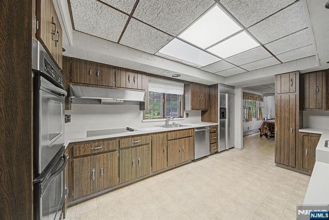 812 Mountain Avenue, Wyckoff, NJ 07481