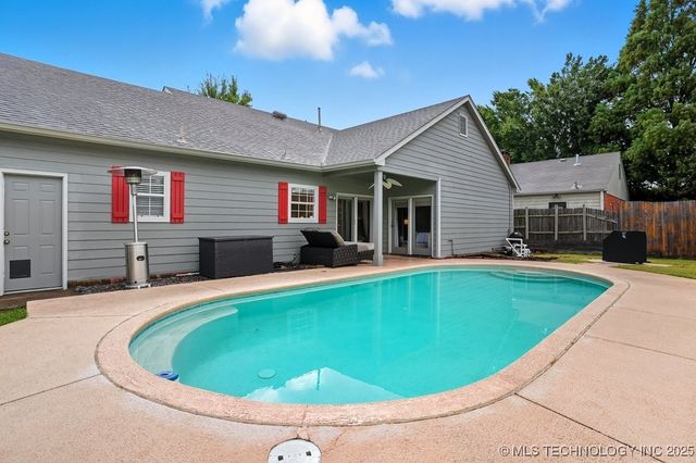 3135 E 17th Street, Tulsa, OK 74104