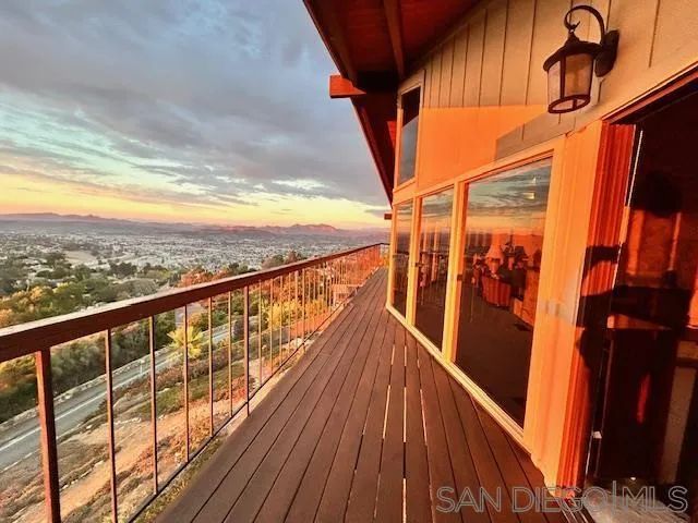 4742 Mount Helix Drive, La Mesa, CA 91941