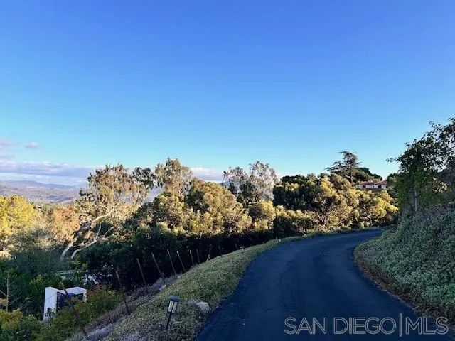 4742 Mount Helix Drive, La Mesa, CA 91941