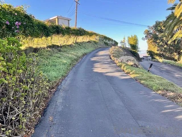 4742 Mount Helix Drive, La Mesa, CA 91941