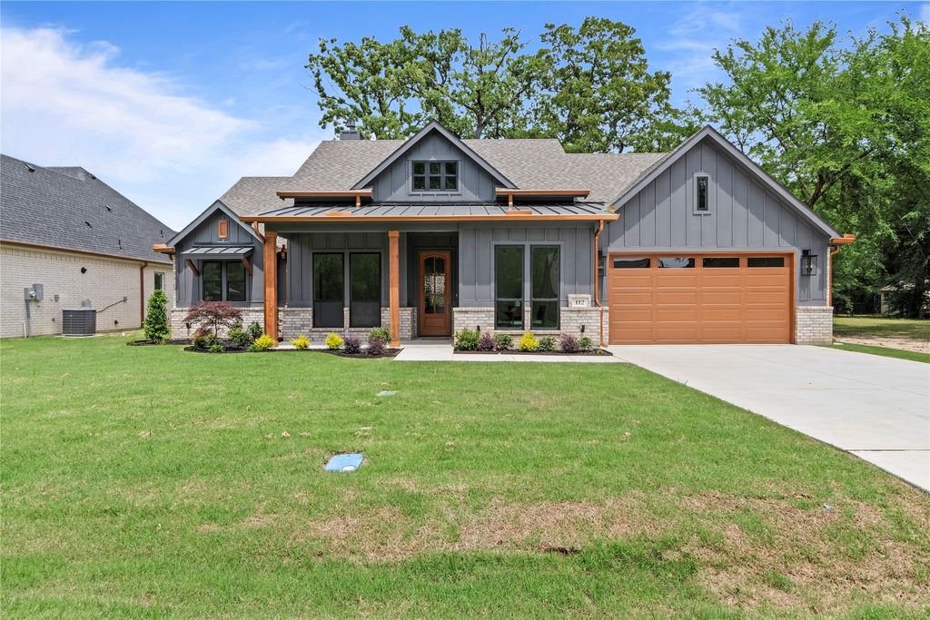 112 Springwood Road, Enchanted Oaks, TX 75156
