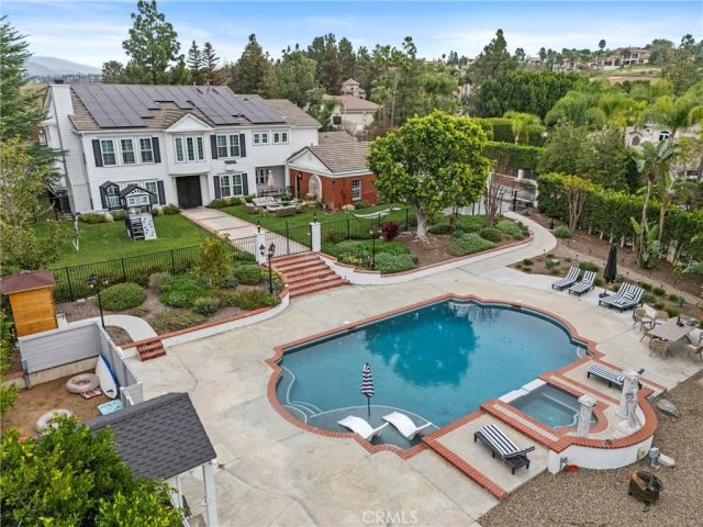 7021 Wyndham Hill, Riverside, CA 92506