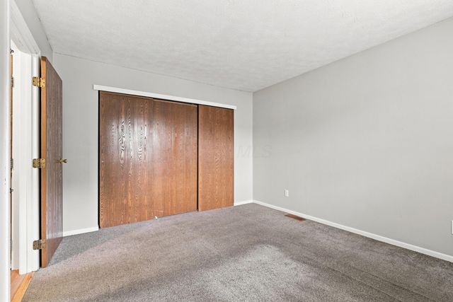844 Pine Way Drive, D4, Worthington, OH 43085