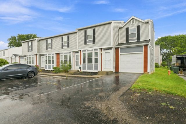 844 Pine Way Drive, D4, Worthington, OH 43085