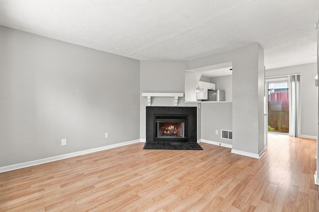 844 Pine Way Drive, D4, Worthington, OH 43085
