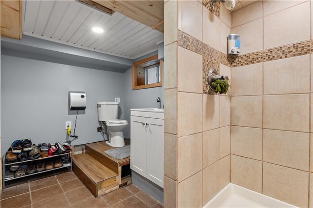 61 Mcaloon Street, Pawtucket, RI 02861