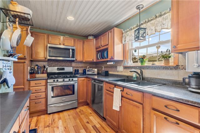 61 Mcaloon Street, Pawtucket, RI 02861