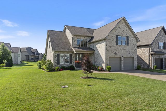 1016 Gadwall Ln, Spring Hill, TN 37174