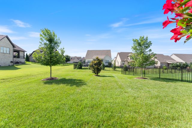 1016 Gadwall Ln, Spring Hill, TN 37174