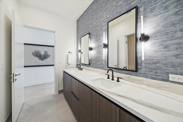 1711 Allen Parkway 2601, Houston, TX 77019