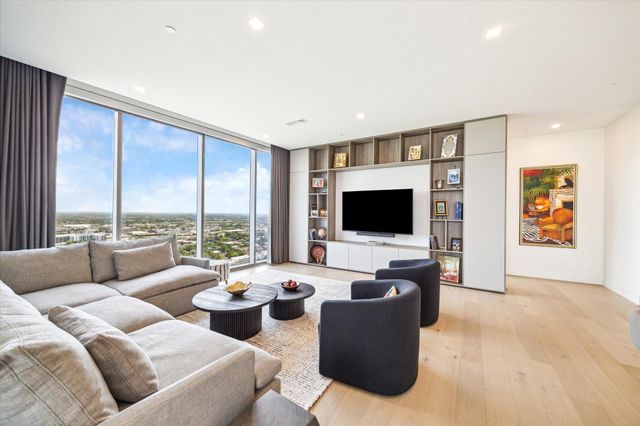 1711 Allen Parkway 2601, Houston, TX 77019