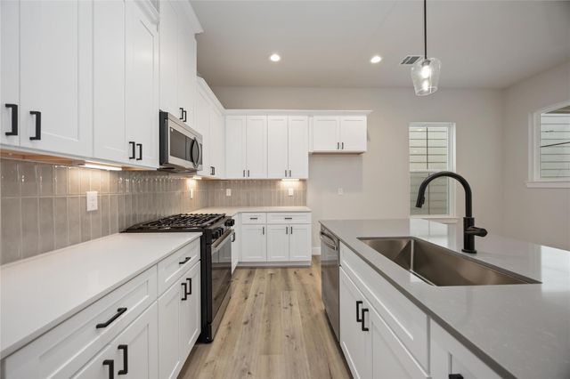 6110 De Campo Street, Houston, TX 77091