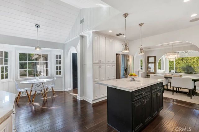 12953 Greenleaf, Studio City, CA 91604