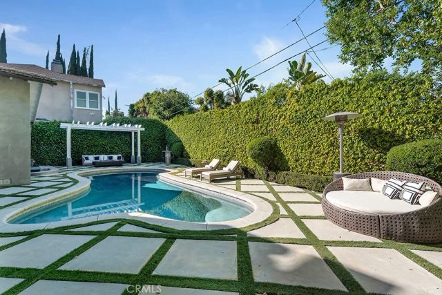 12953 Greenleaf, Studio City, CA 91604