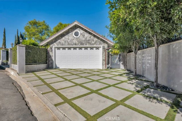 12953 Greenleaf, Studio City, CA 91604