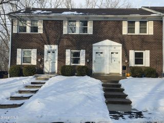 38 Maxwell Drive, Troy, NY 12180