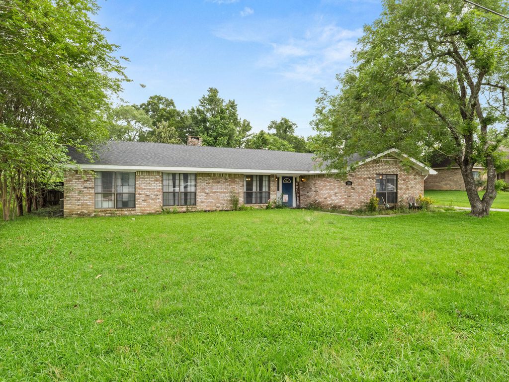 2006 Katham, Deridder, LA 70634