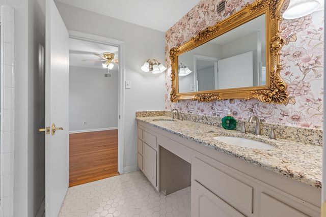 5330 WALNUT GROVE RD, Memphis, TN 38120