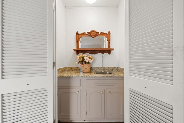 5330 WALNUT GROVE RD, Memphis, TN 38120