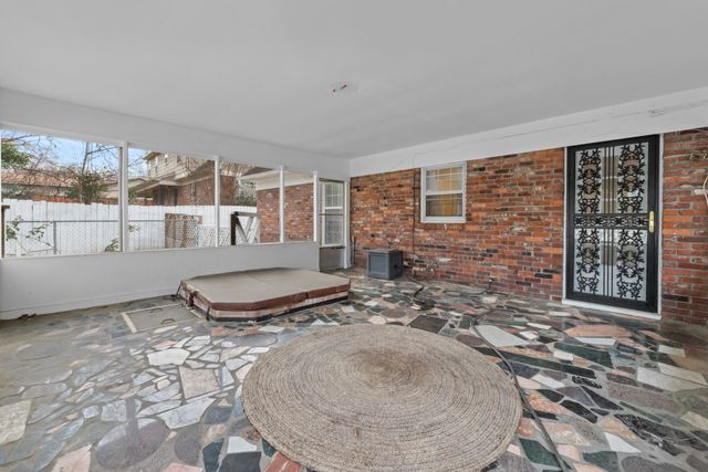 5330 WALNUT GROVE RD, Memphis, TN 38120