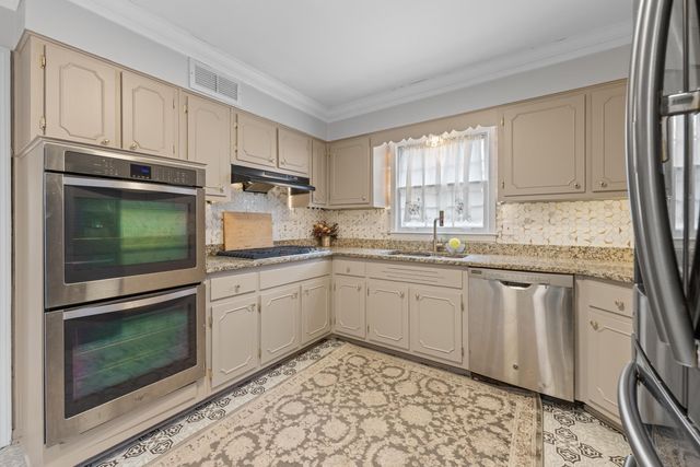 5330 WALNUT GROVE RD, Memphis, TN 38120