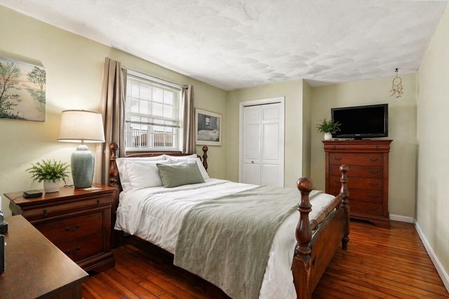 706 Sea St, Quincy, MA 02169