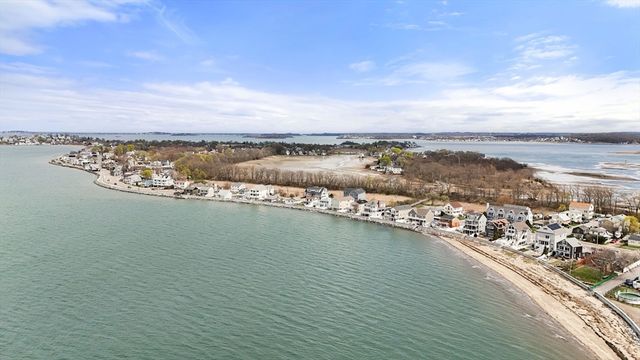 706 Sea St, Quincy, MA 02169