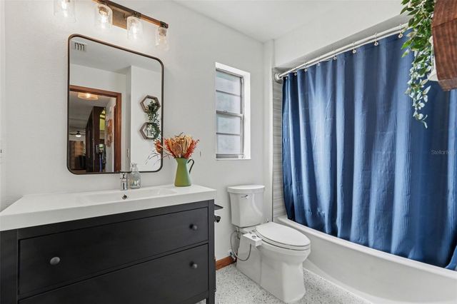 809 ROLLINGWOOD LANE, Valrico, FL 33594