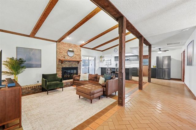 809 ROLLINGWOOD LANE, Valrico, FL 33594