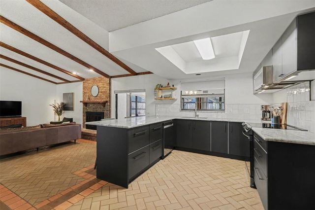 809 ROLLINGWOOD LANE, Valrico, FL 33594