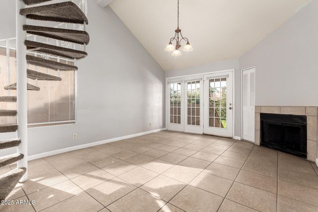 4901 S CALLE LOS CERROS Drive 233, Tempe, AZ 85282