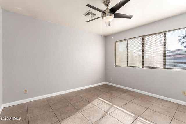 4901 S CALLE LOS CERROS Drive 233, Tempe, AZ 85282