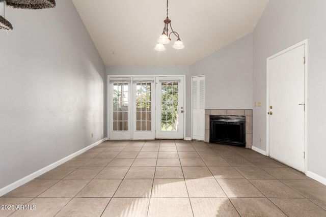 4901 S CALLE LOS CERROS Drive 233, Tempe, AZ 85282