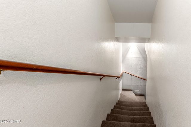 4901 S CALLE LOS CERROS Drive 233, Tempe, AZ 85282