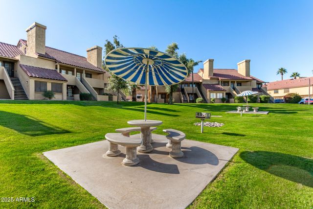 4901 S CALLE LOS CERROS Drive 233, Tempe, AZ 85282