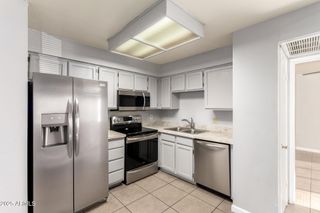 4901 S CALLE LOS CERROS Drive 233, Tempe, AZ 85282