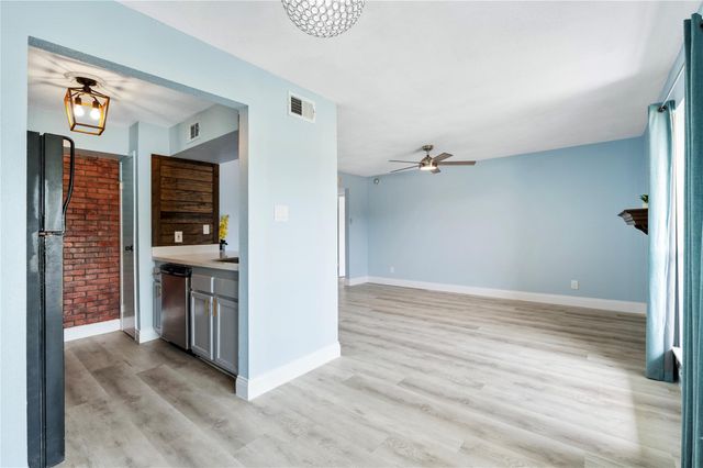 18519 Egret Bay Boulevard 1407, Webster, TX 77058
