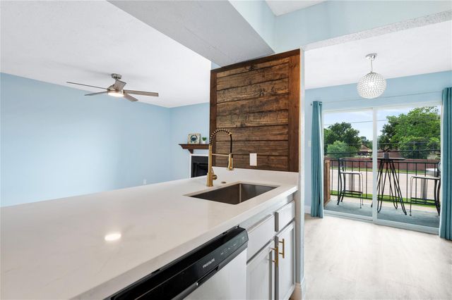 18519 Egret Bay Boulevard 1407, Webster, TX 77058
