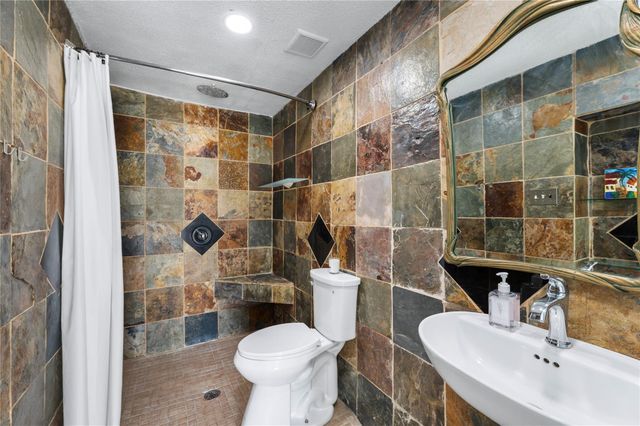 18519 Egret Bay Boulevard 1407, Webster, TX 77058