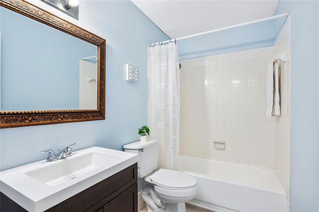 18519 Egret Bay Boulevard 1407, Webster, TX 77058