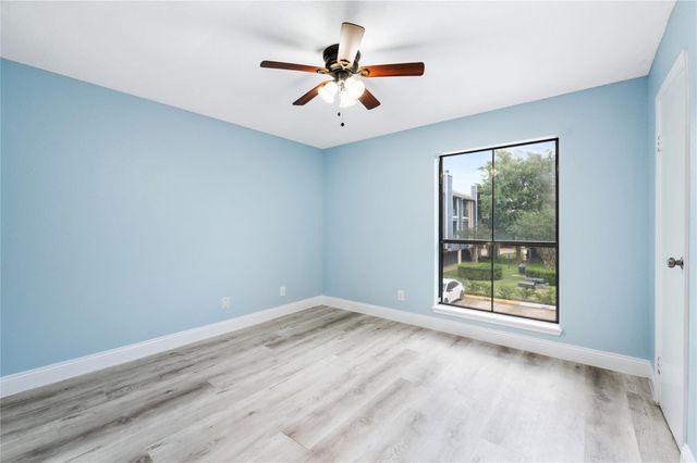 18519 Egret Bay Boulevard 1407, Webster, TX 77058